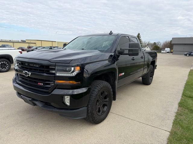 Used 2016 Chevrolet Silverado 1500 LT w/ Midnight Edition image 3