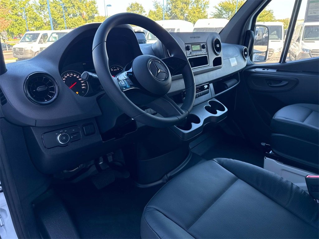New 2025 Mercedes-Benz Sprinter 2500 image 18