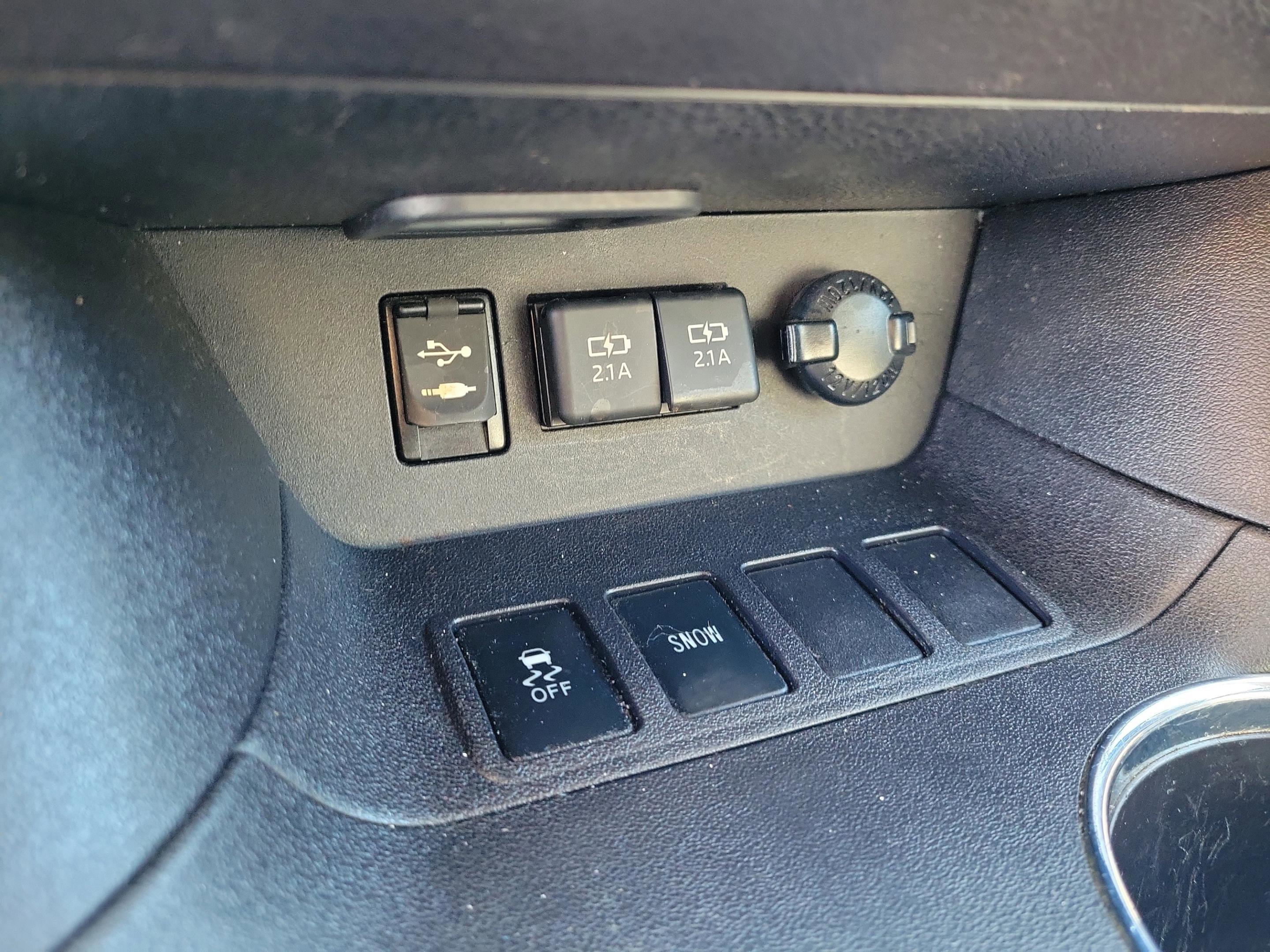 Used 2019 Toyota Highlander LE image 25