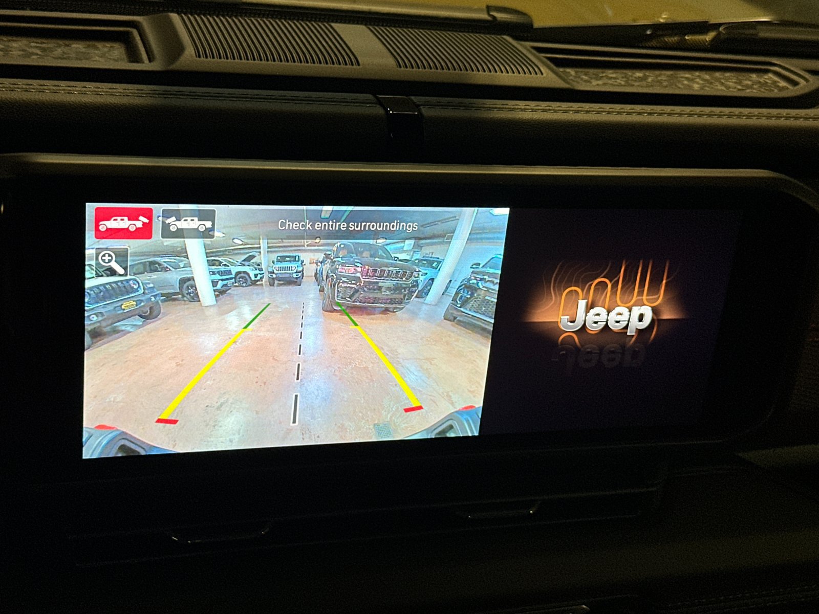 New 2026 Jeep Gladiator Sport AWD/4WD image 18