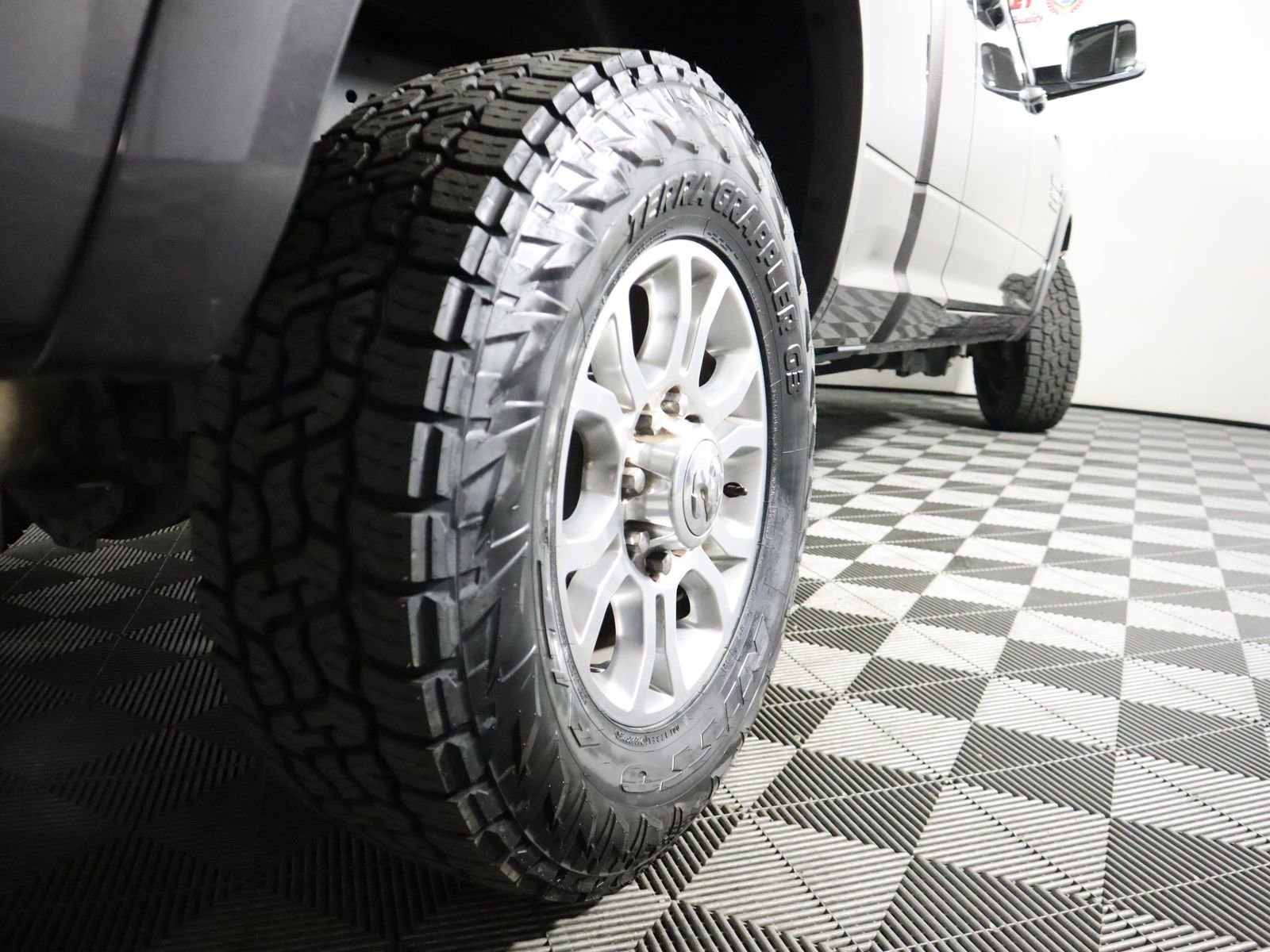 Used 2014 RAM 2500 Laramie w/ Cold Weather Group image 6