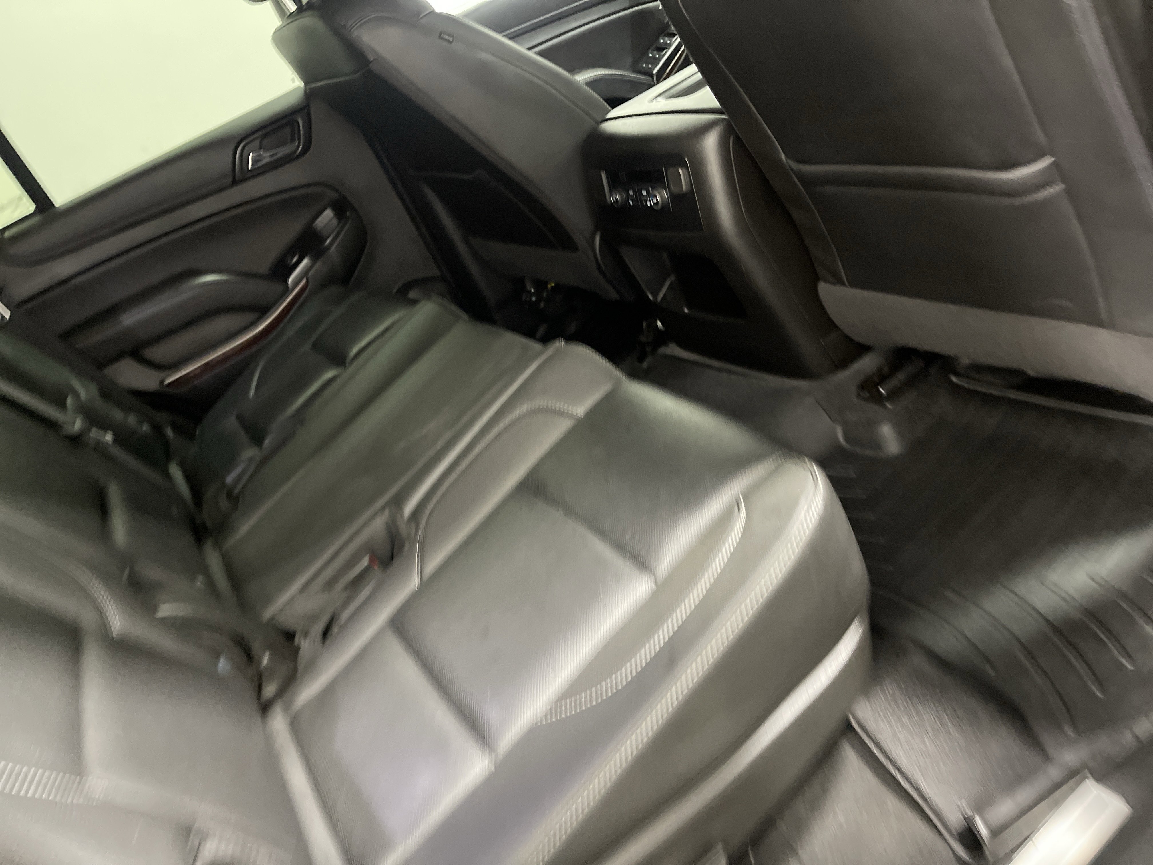 Used 2020 GMC Yukon SLT w/ Premium Edition AWD/4WD image 22