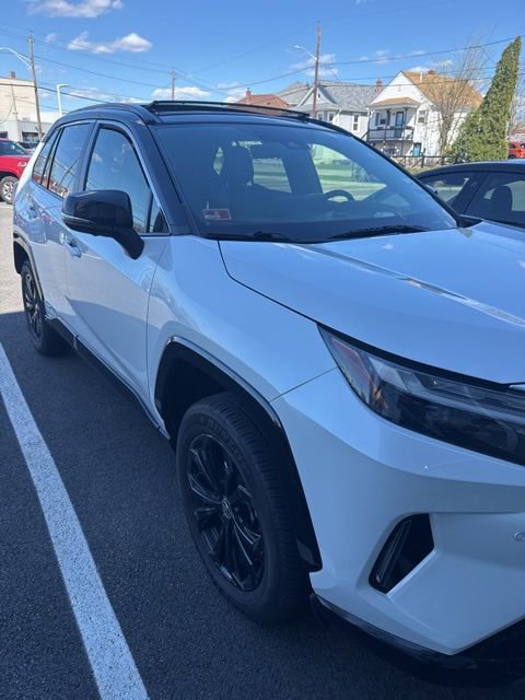 Used 2023 Toyota RAV4 XSE AWD/4WD image 1