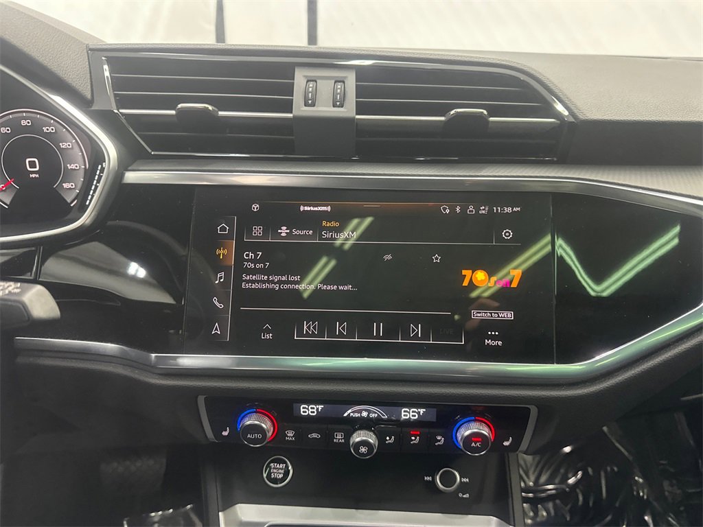 Used 2024 Audi Q3 2.0T Premium Plus image 30