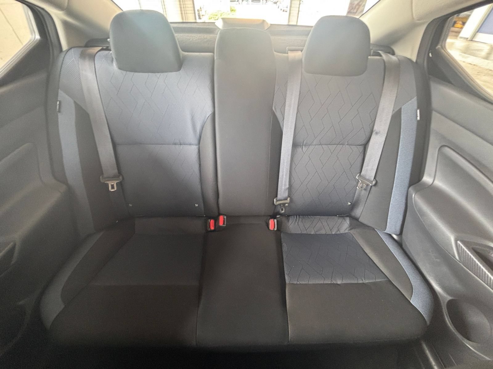 Used 2025 Nissan Versa SV FWD image 36