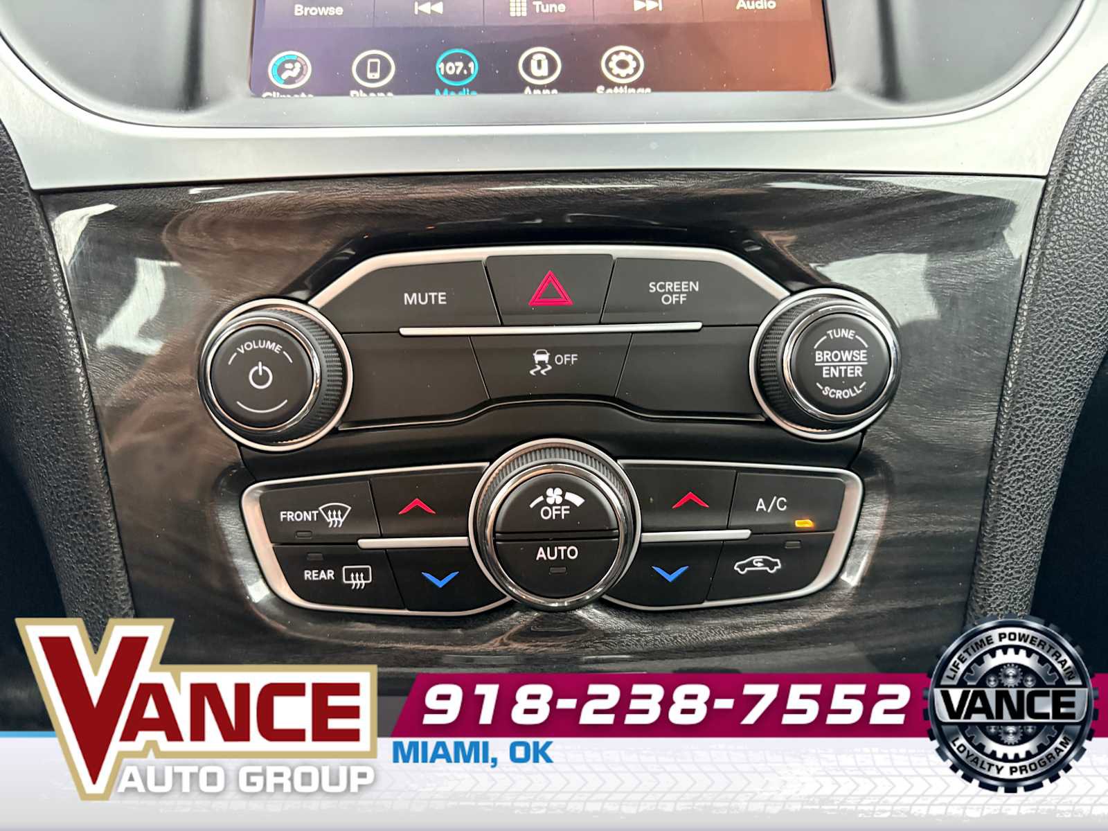 Used 2022 Chrysler 300 Touring w/ Sport Appearance Package RWD image 25