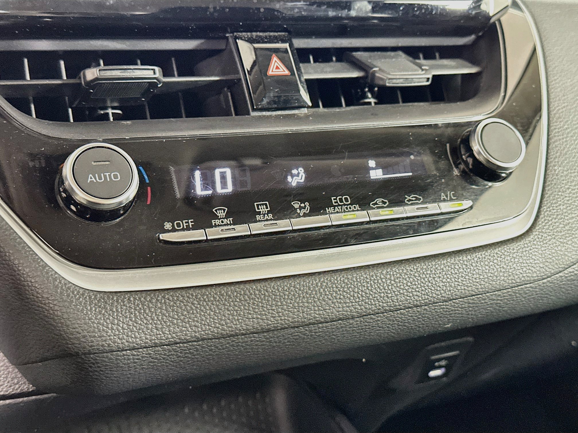 Used 2025 Toyota Corolla LE FWD image 23