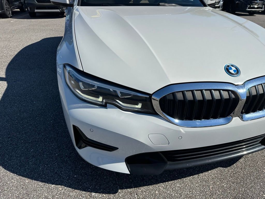 Used 2022 BMW 330e w/ Driving Assistance Package image 14