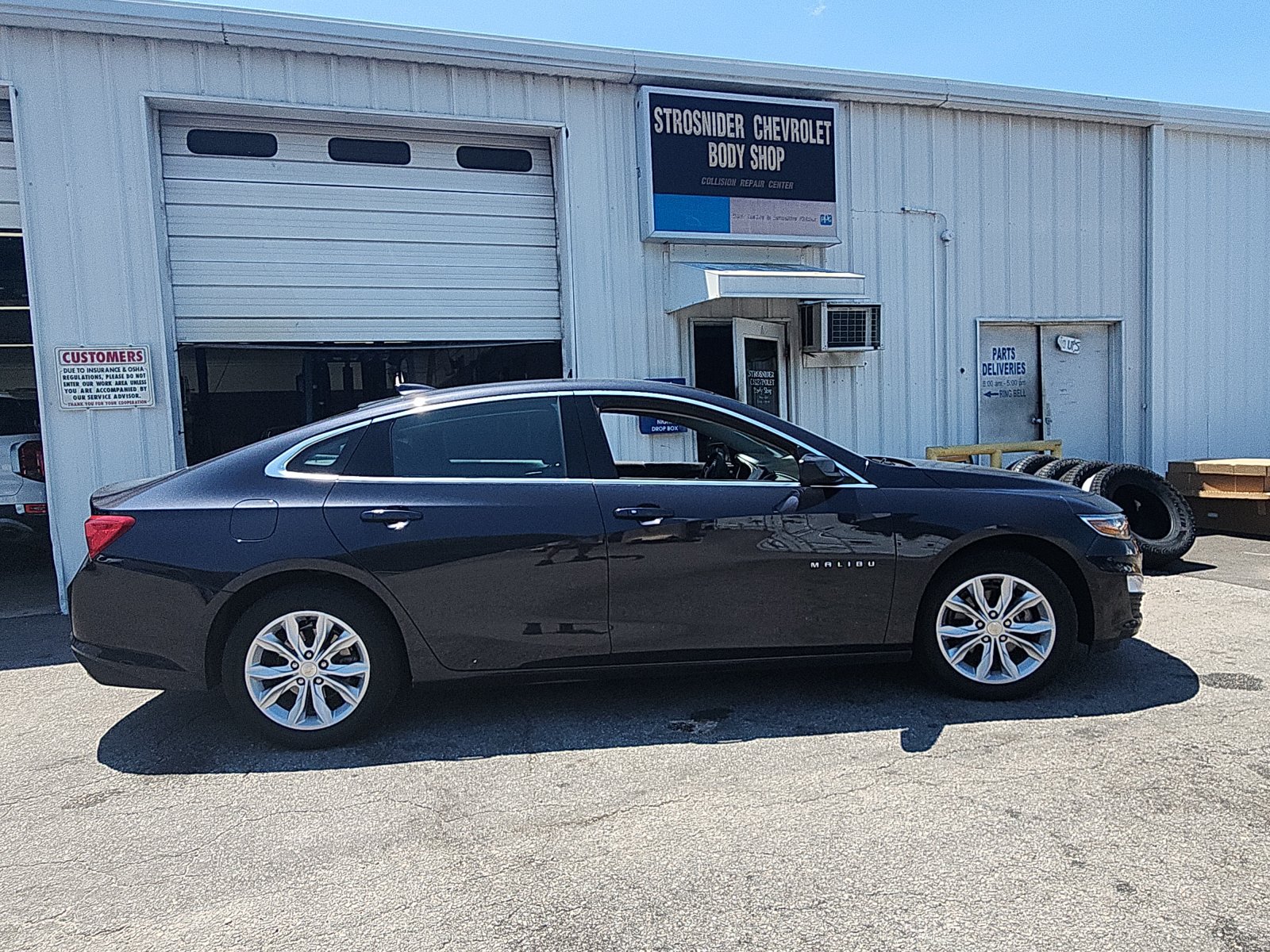 Used 2023 Chevrolet Malibu LT w/ LPO, Floor Liner Package FWD image 6