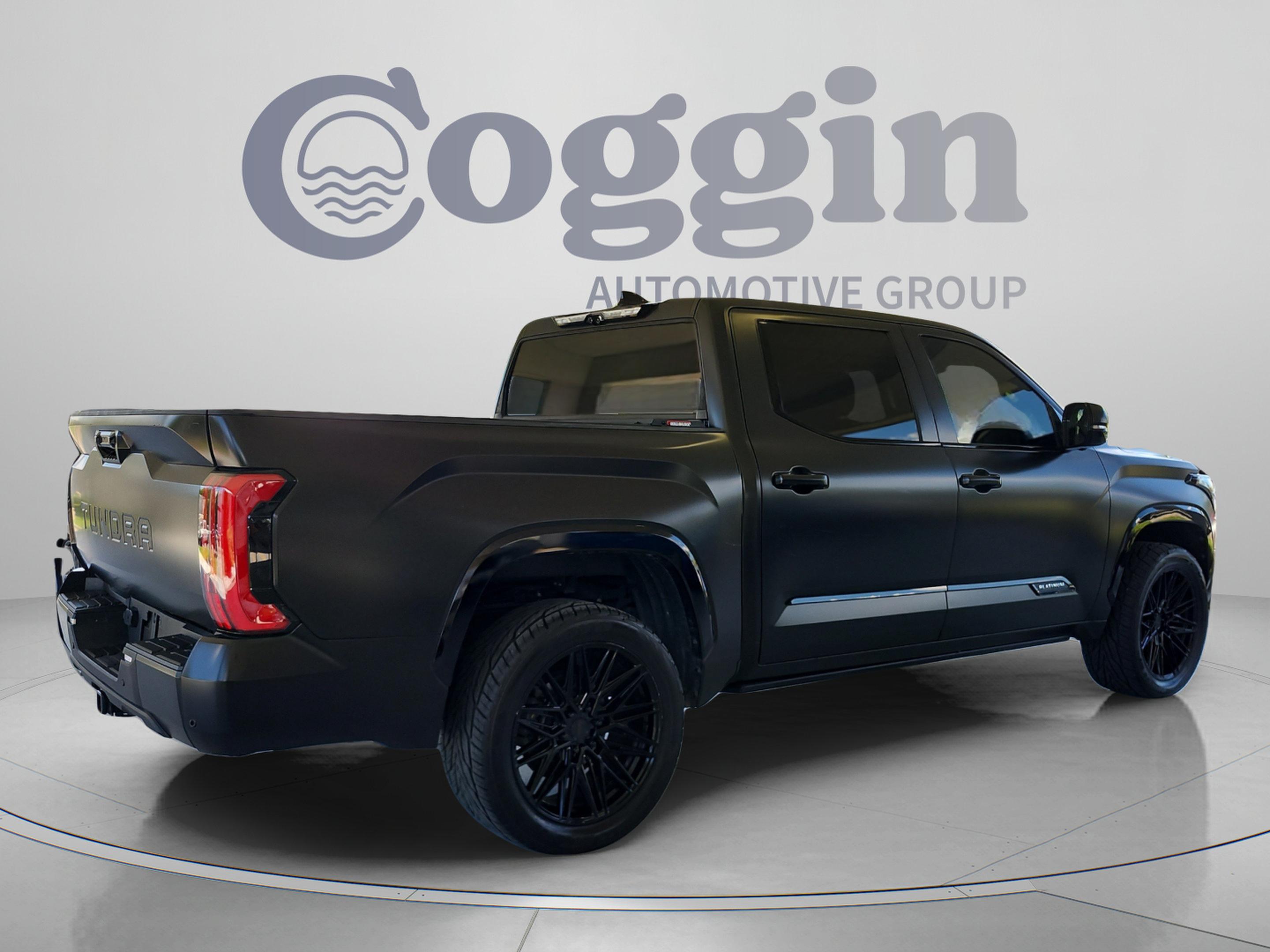 Used 2023 Toyota Tundra Platinum AWD/4WD image 5