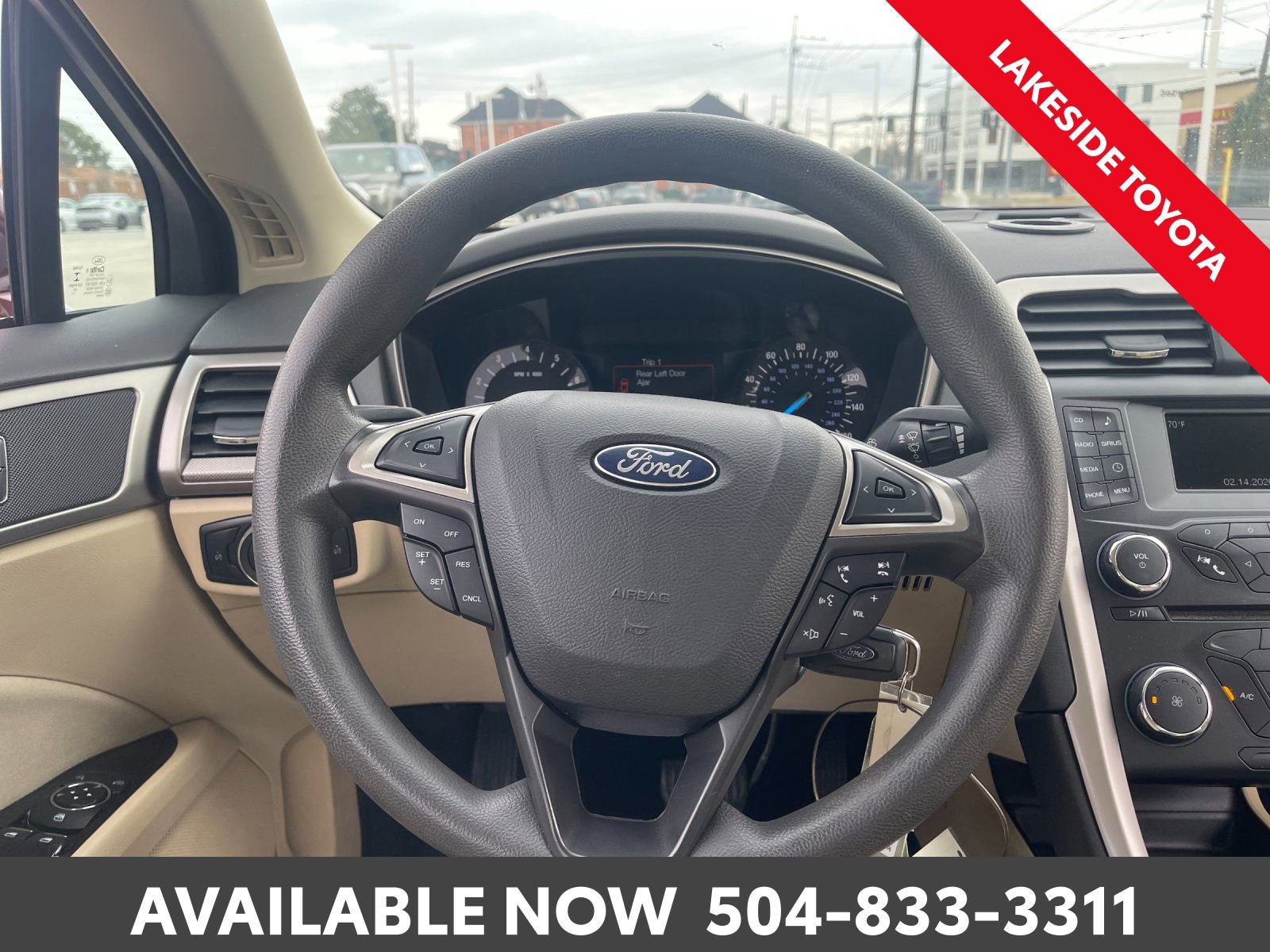 Used 2015 Ford Fusion SE image 24