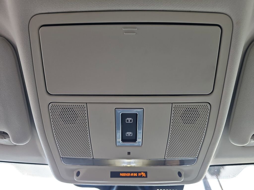 Used 2015 Land Rover Range Rover Evoque Pure Premium image 34