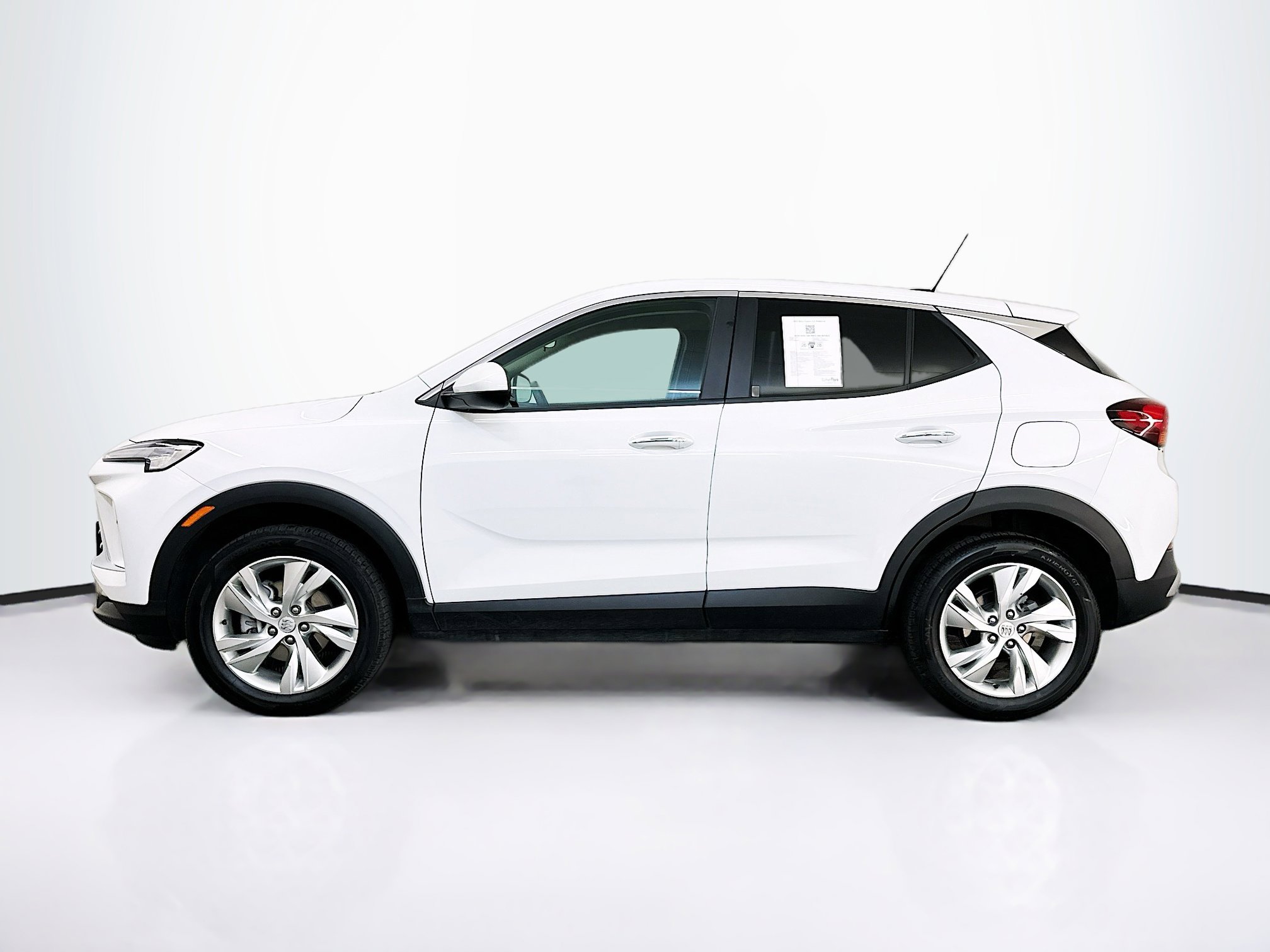 Used 2025 Buick Encore GX Preferred image 4
