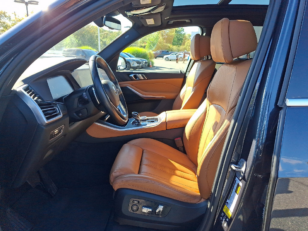 Used 2022 BMW X5 xDrive40i w/ Premium Package AWD/4WD image 13