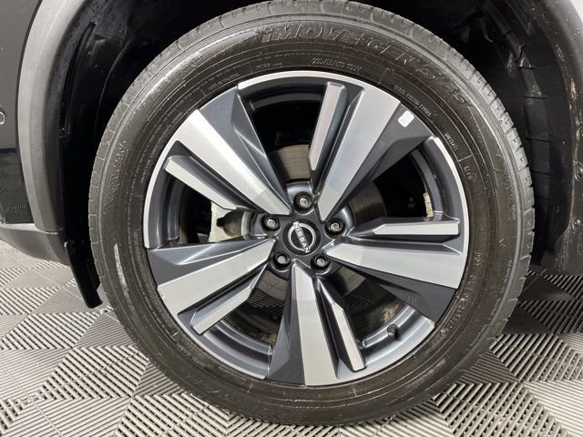 Used 2023 Nissan Rogue SL w/ SL Premium Package image 13