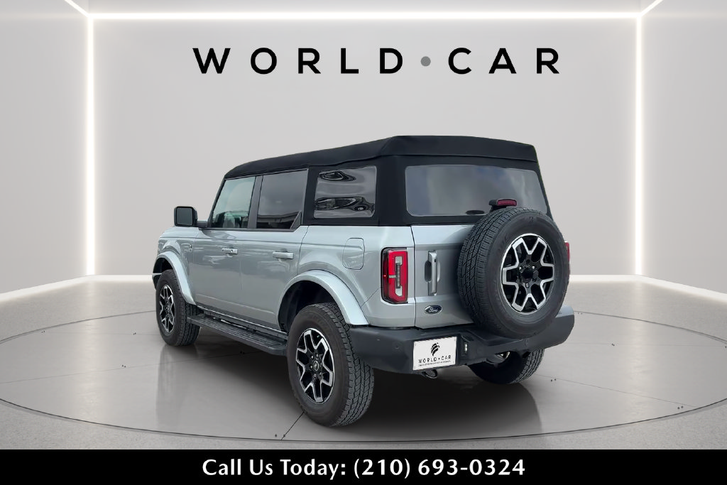 Used 2024 Ford Bronco Outer Banks AWD/4WD image 5