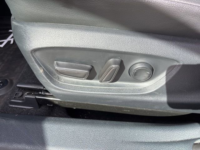 Used 2024 Toyota Camry SE image 29