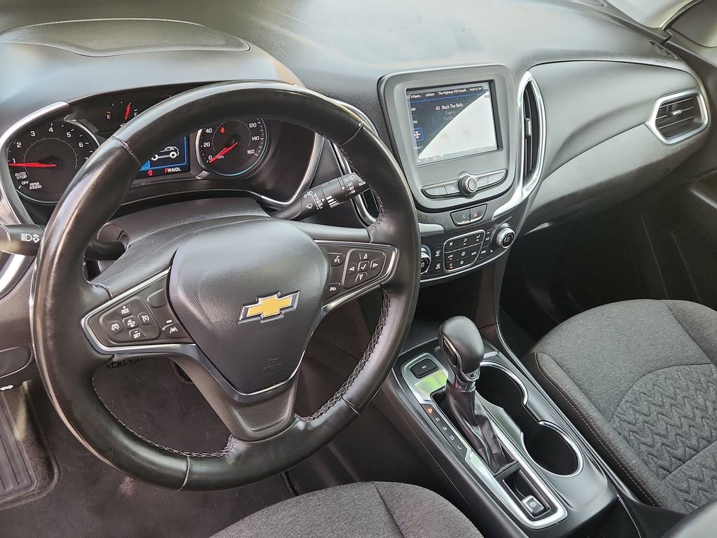 Used 2023 Chevrolet Equinox LT w/ Driver Convenience Package image 8