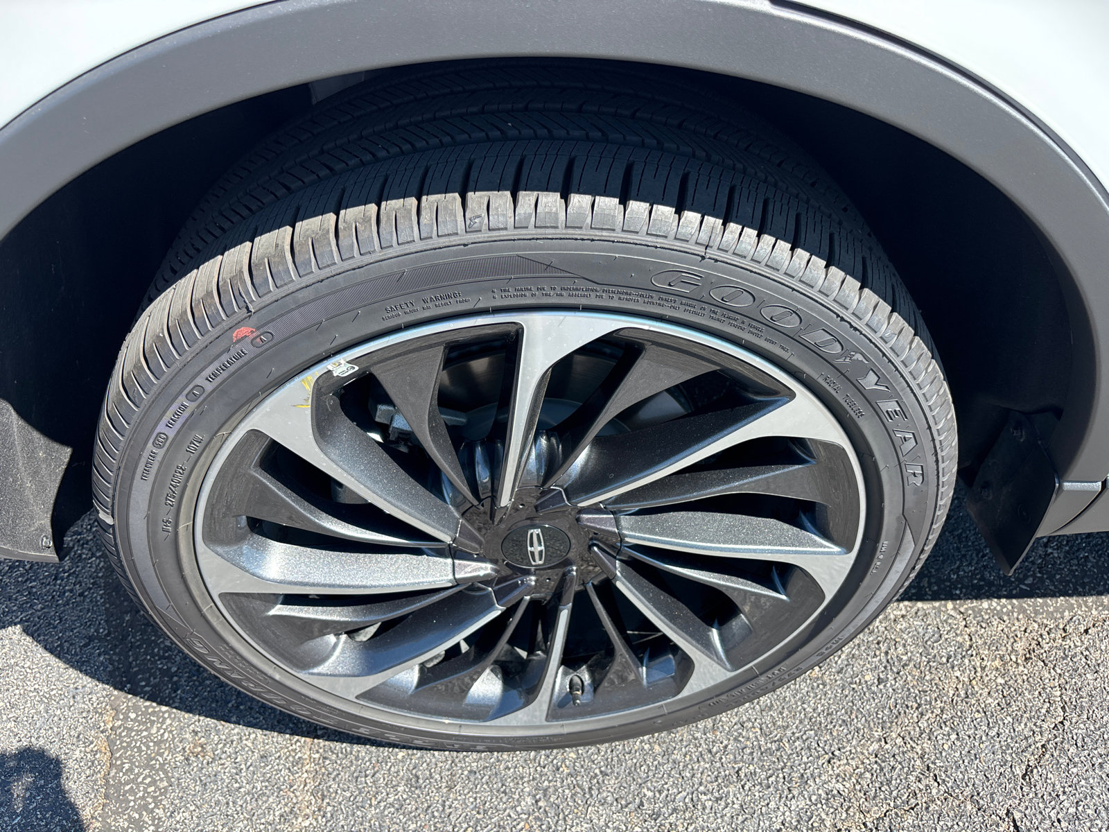 New 2025 Lincoln Aviator Reserve w/ Equipment Group 201A image 10