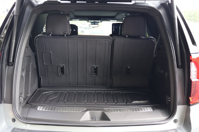 New 2026 GMC Yukon Denali Ultimate w/ LPO, Floor Liner Package AWD/4WD image 28