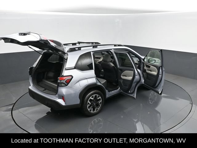 Used 2025 Subaru Forester Premium AWD/4WD image 26