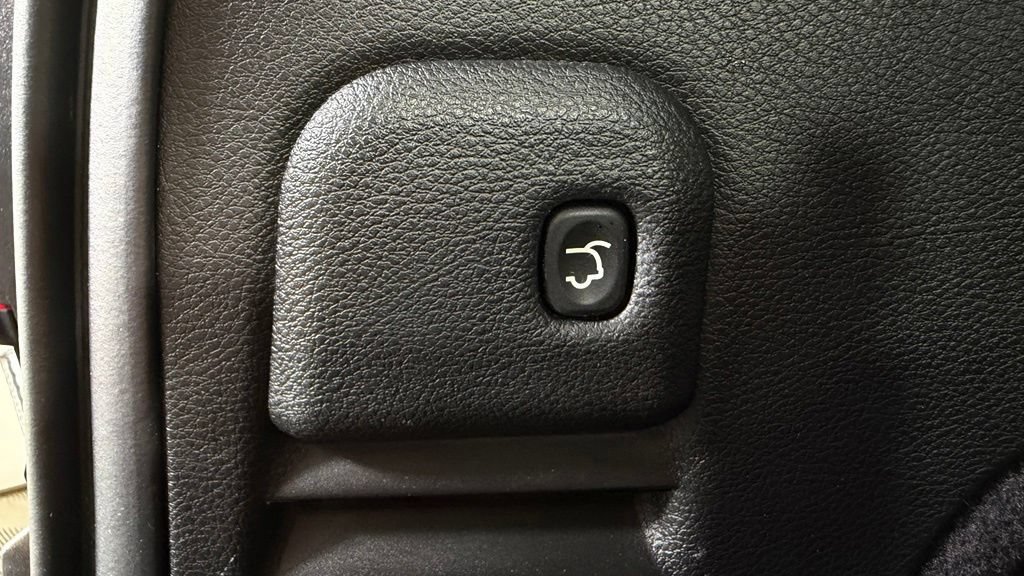 Used 2020 Jeep Grand Cherokee SRT AWD/4WD image 12