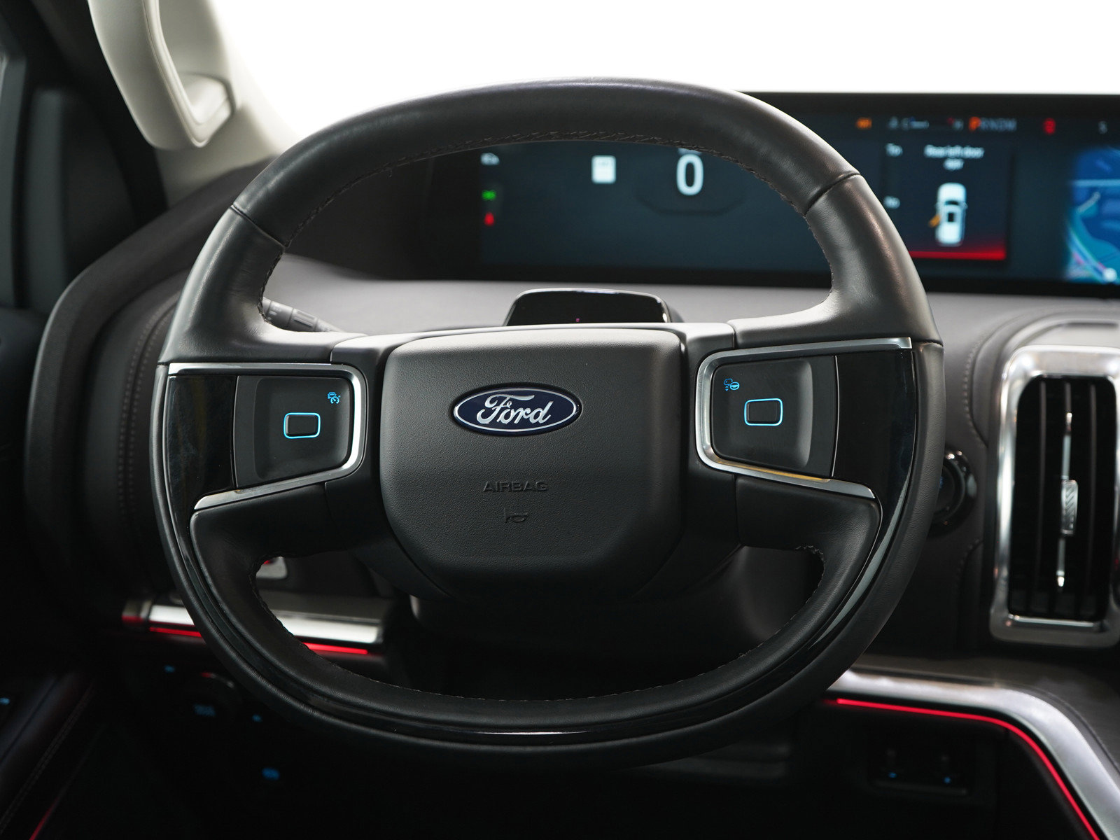 Used 2025 Ford Expedition Platinum AWD/4WD image 21