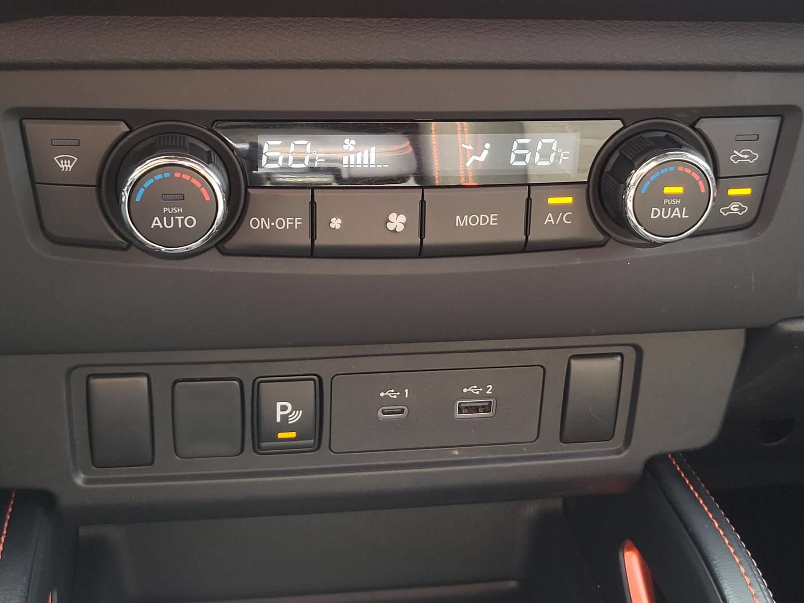 Used 2025 Nissan Frontier PRO-4X AWD/4WD image 28
