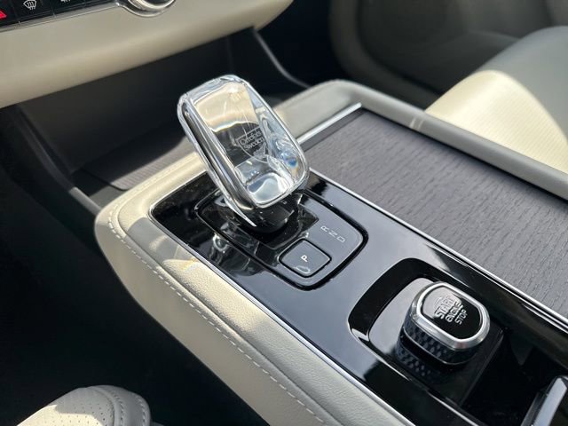 New 2026 Volvo XC90 B6 Ultra AWD/4WD image 16