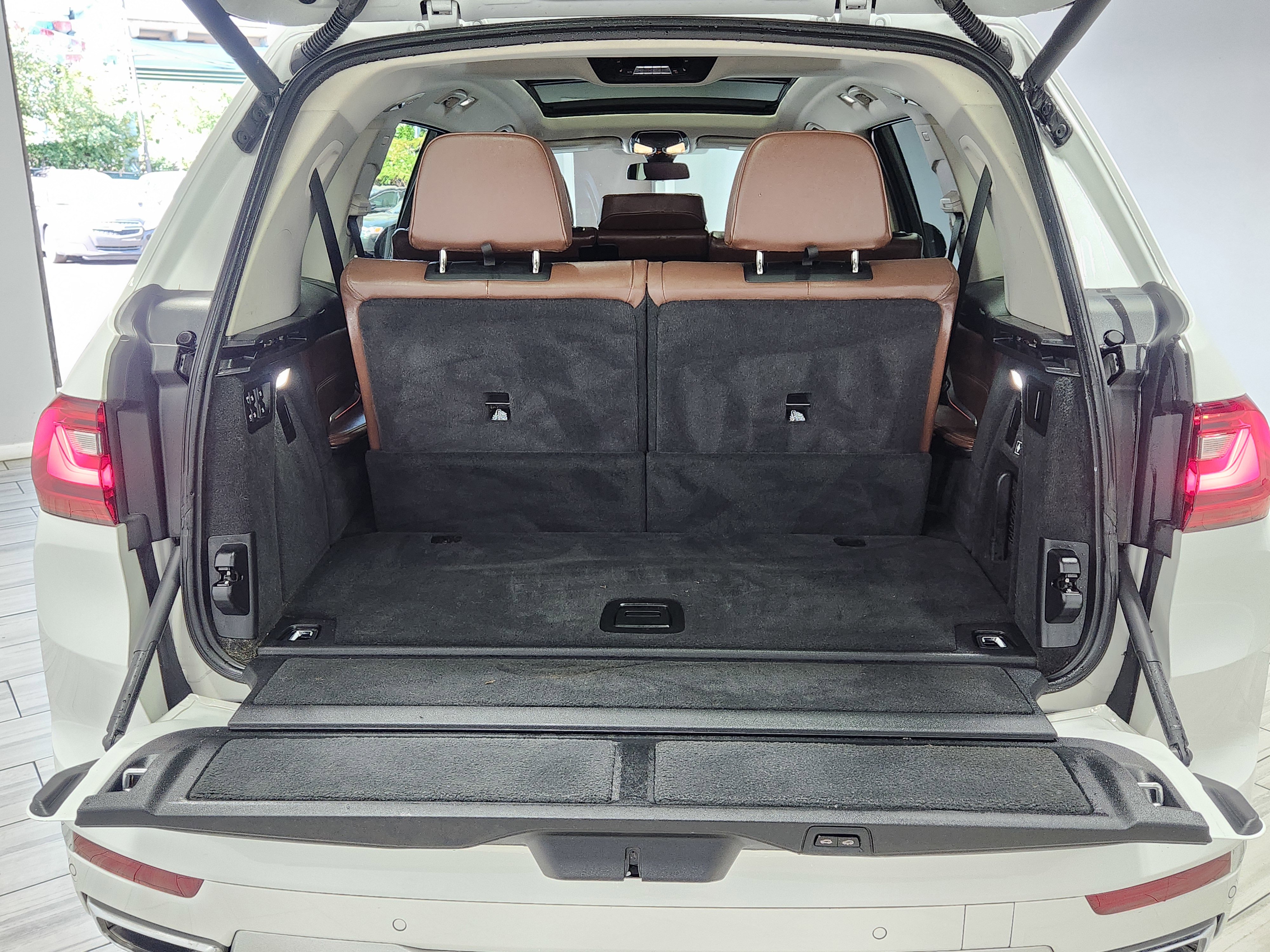 Used 2020 BMW X7 xDrive40i w/ Premium Package image 15