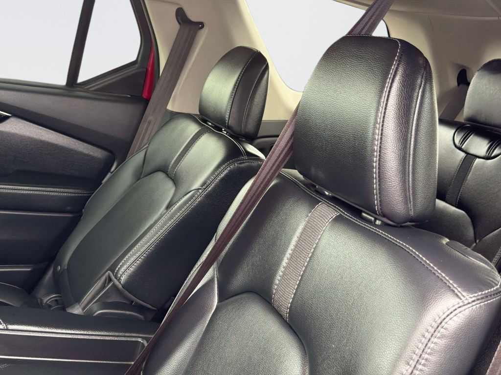 Used 2024 Honda Pilot Touring image 13