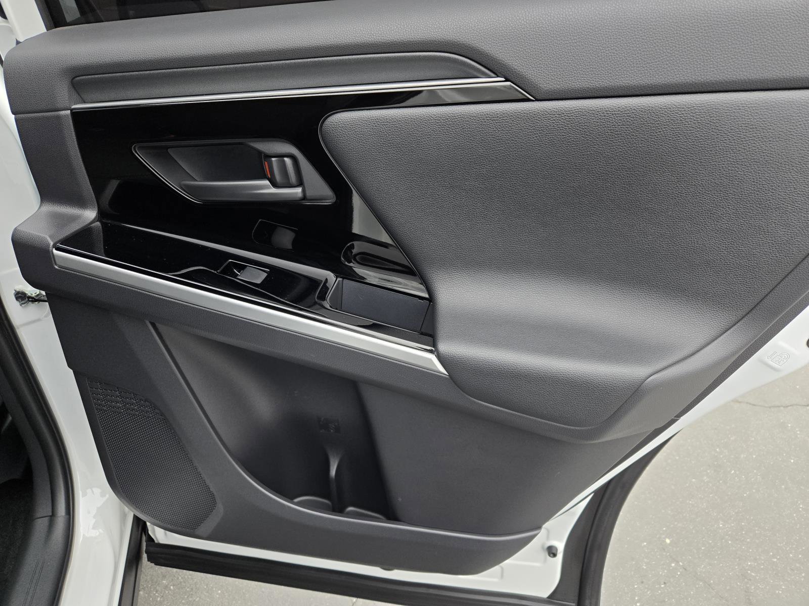 Used 2024 Toyota bZ4X FWD image 28