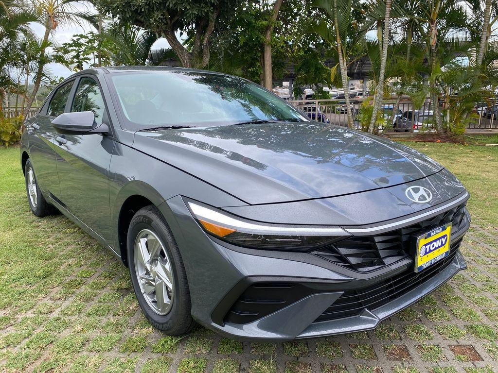 New 2026 Hyundai Elantra SE FWD image 1