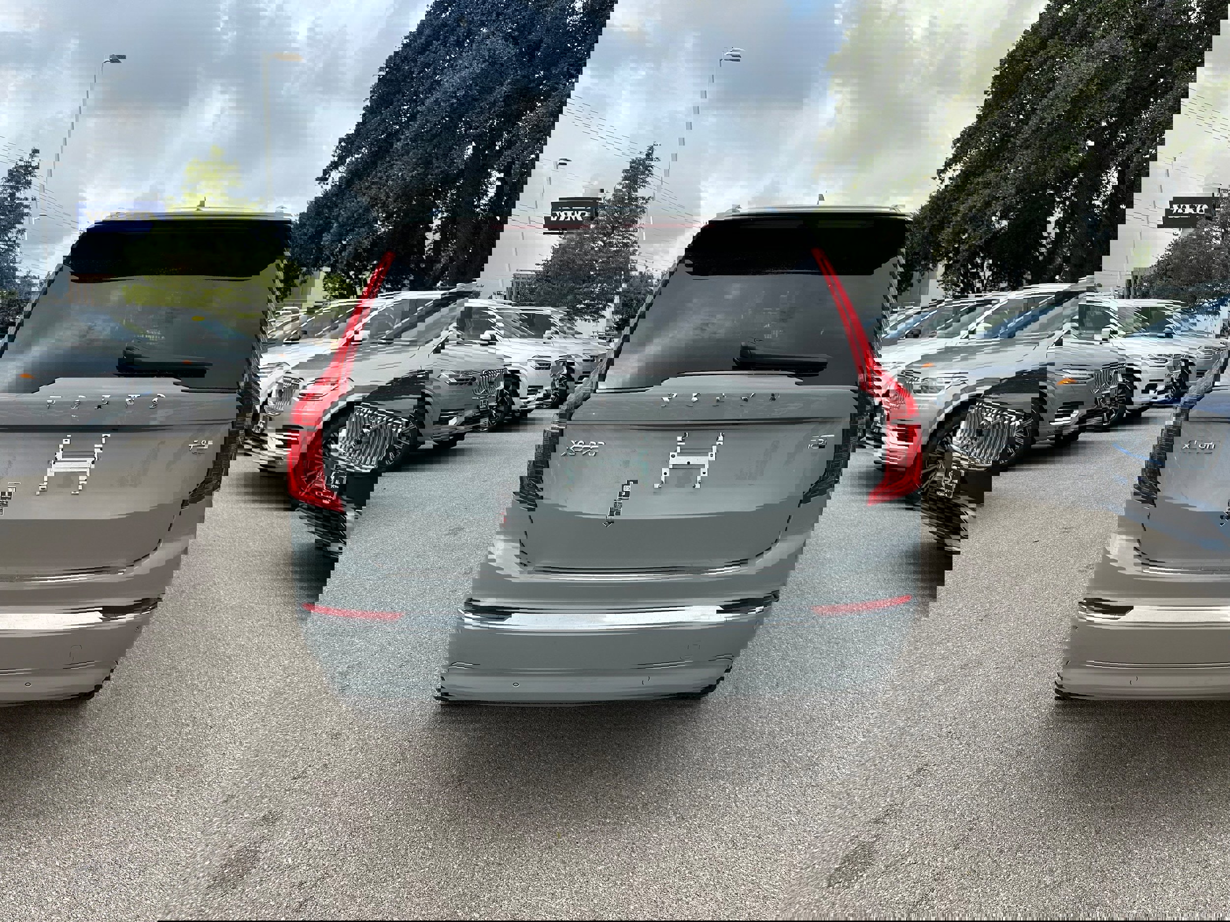 New 2025 Volvo XC90 T8 Core w/ Protection Package Premier image 5