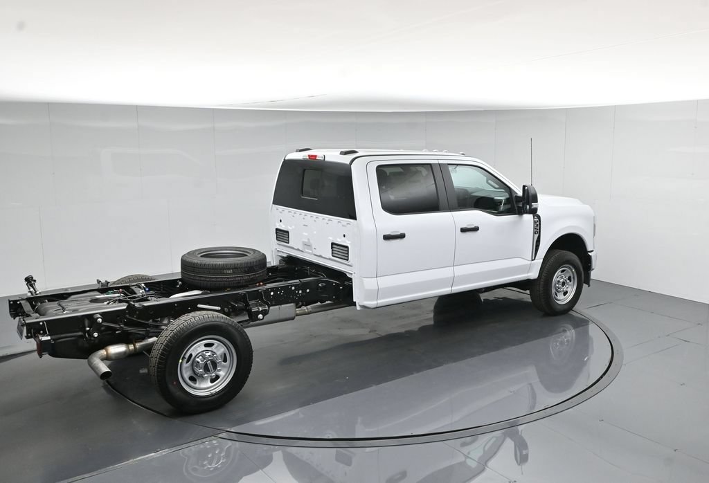 New 2026 Ford F350 XL w/ XL Chrome Package AWD/4WD image 36