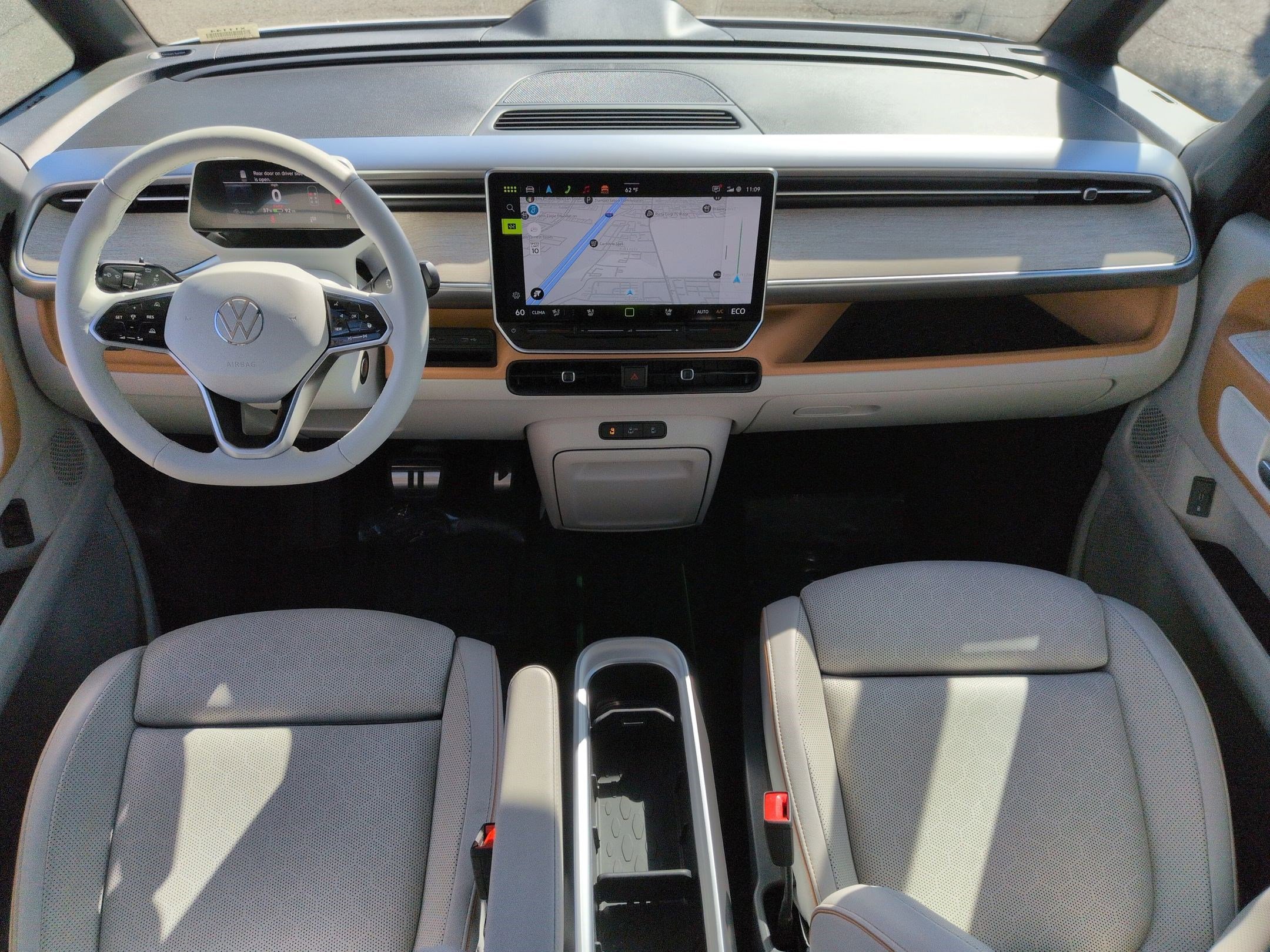 Used 2025 Volkswagen ID. Buzz 1st Edition image 29