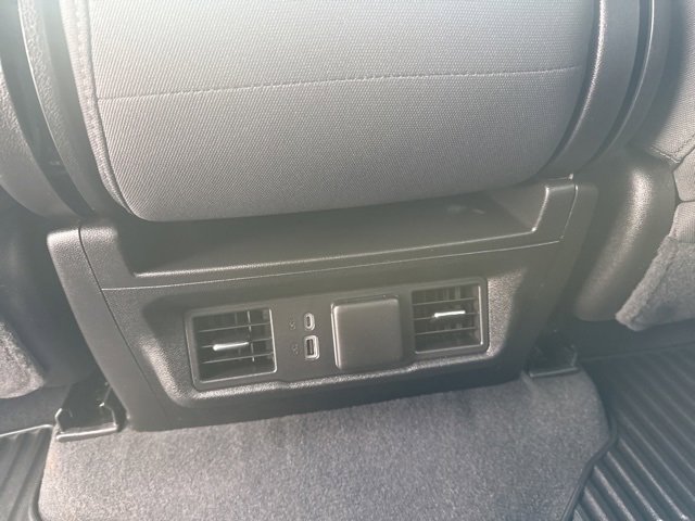 Used 2024 GMC Sierra 2500 SLE w/ SLE Convenience Package image 32