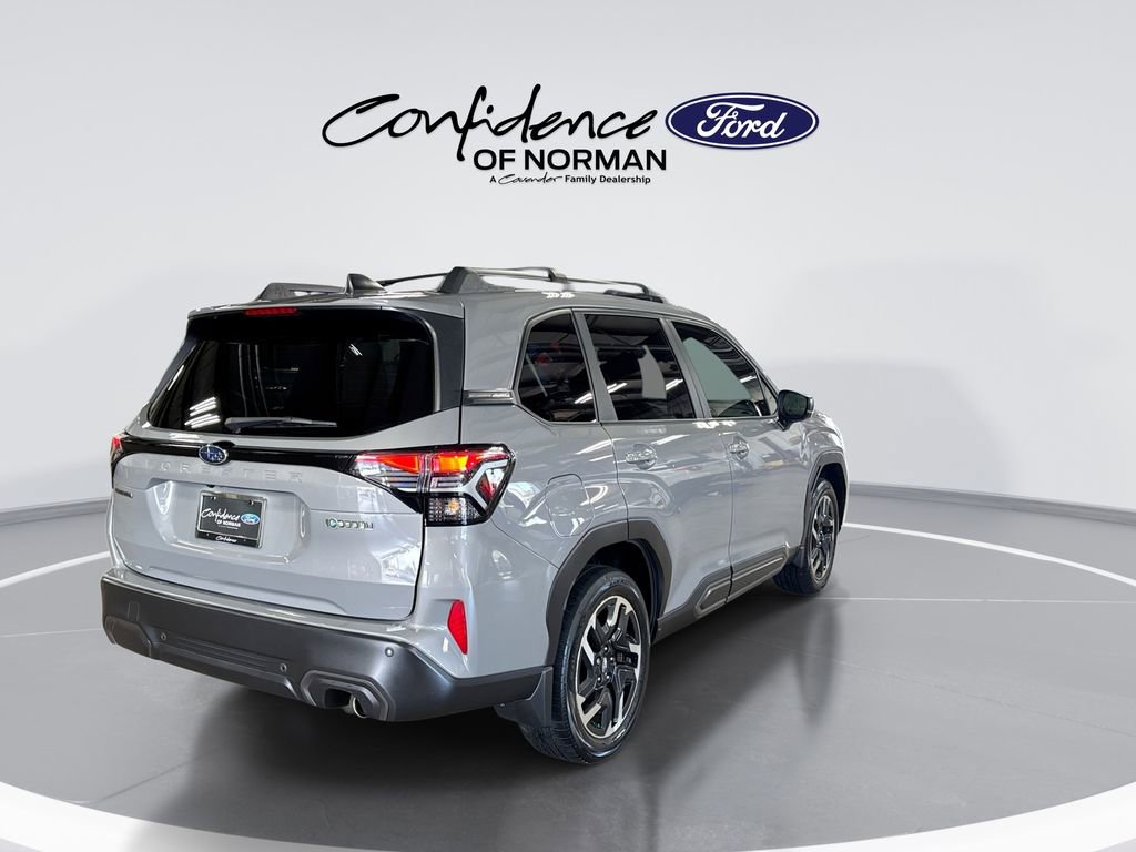 Used 2025 Subaru Forester Limited AWD/4WD image 8