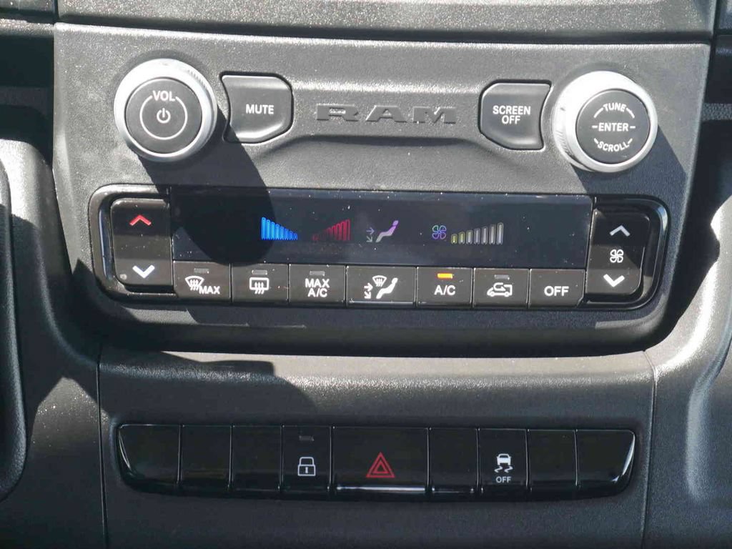 Used 2025 RAM ProMaster 2500 FWD image 20