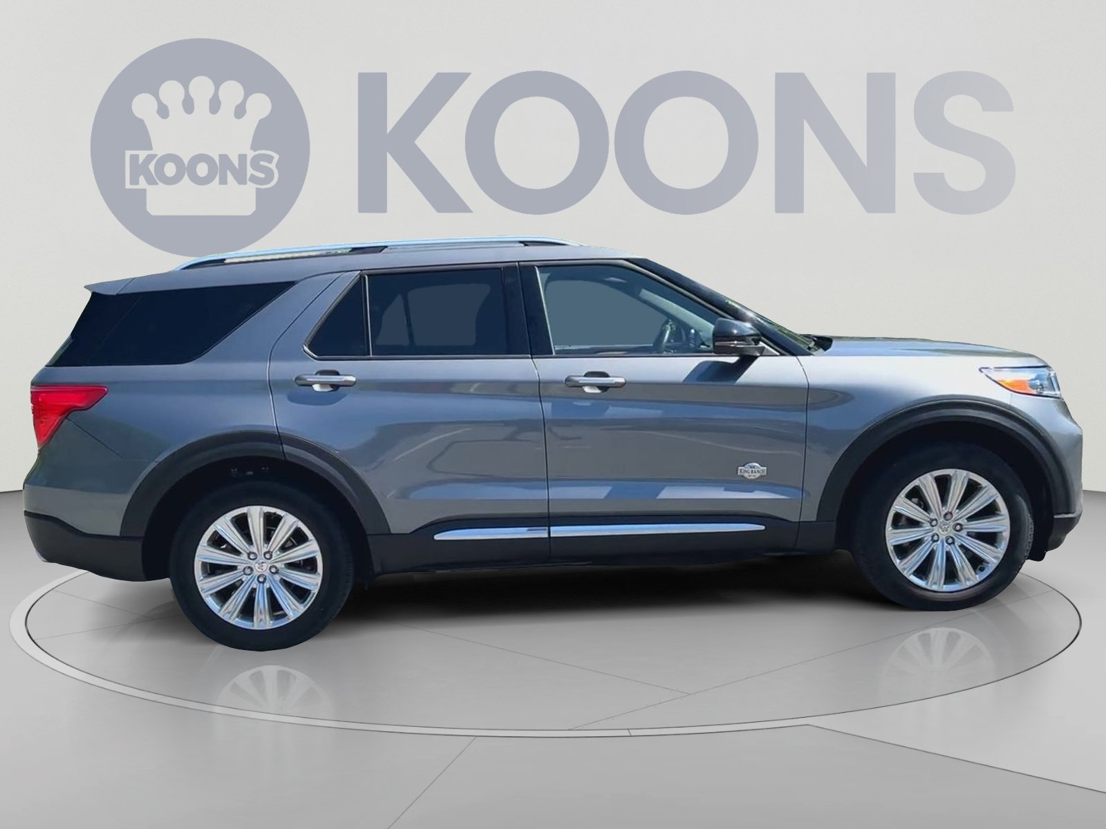 Used 2022 Ford Explorer King Ranch w/ Premium Technology Package AWD/4WD image 2