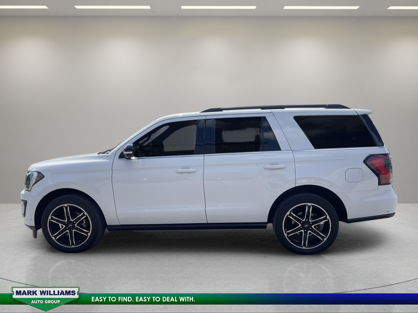 Used 2019 Ford Expedition Limited w/ Equipment Group 303A AWD/4WD image 4