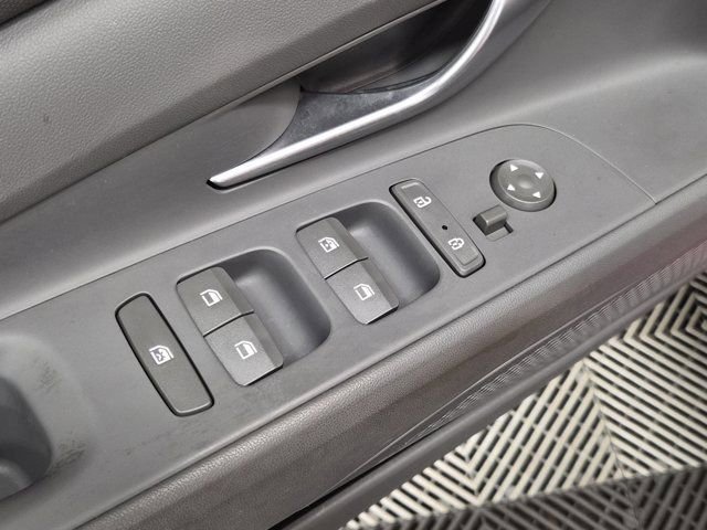 Used 2023 Hyundai Elantra SEL w/ Convenience Package image 14