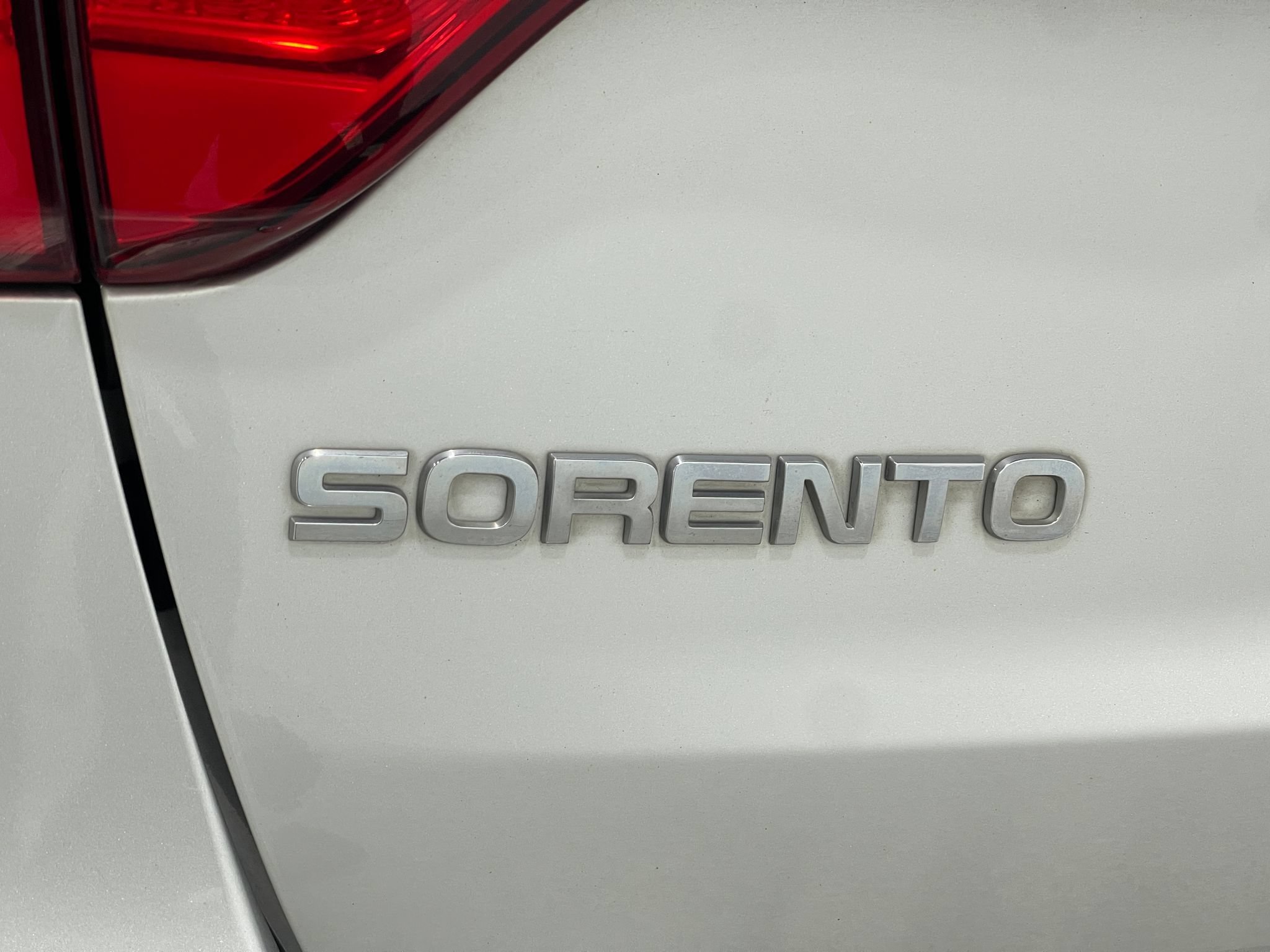 Used 2014 Kia Sorento SX w/ 3rd Row Package AWD/4WD image 39
