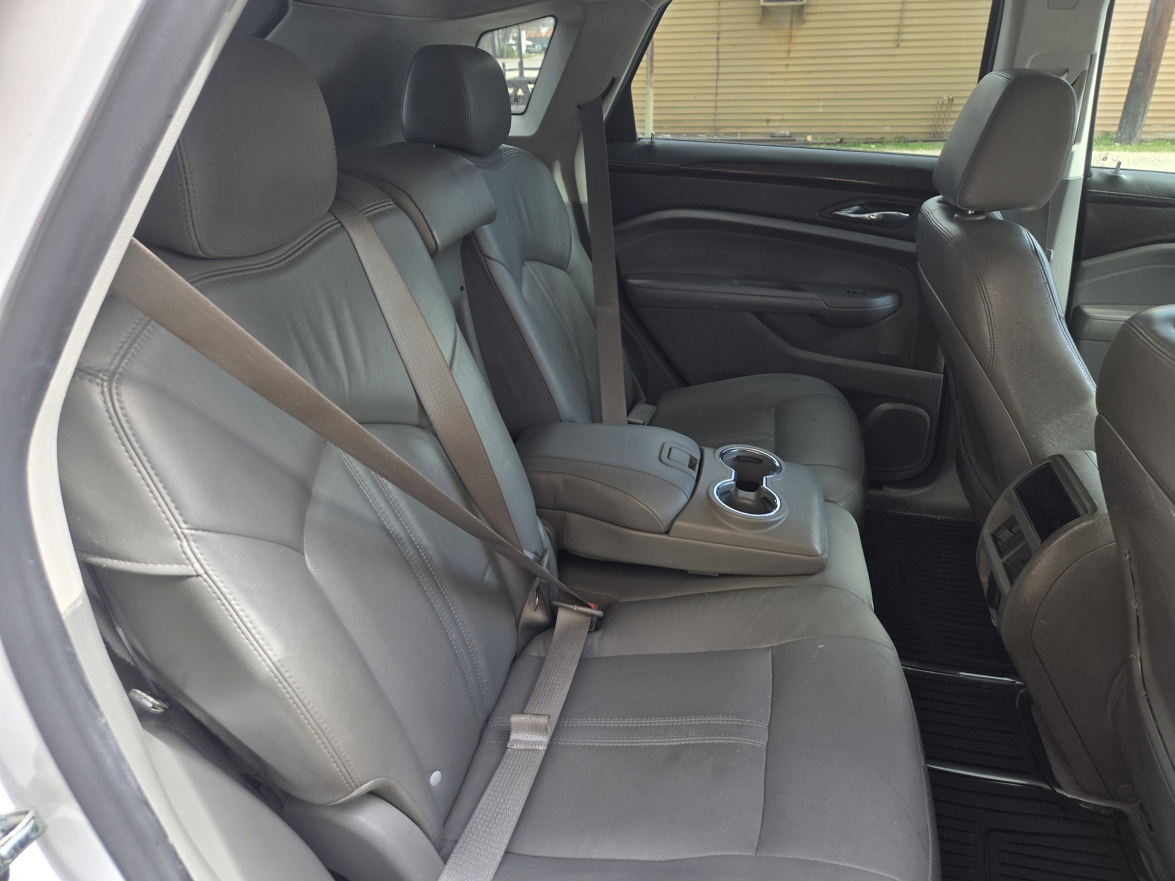 Used 2010 Cadillac SRX Luxury image 11