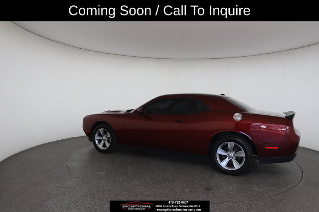 Used 2017 Dodge Challenger SXT RWD image 8