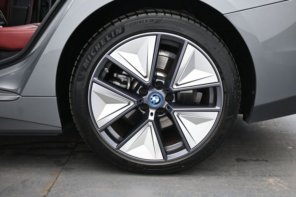 Used 2023 BMW i4 eDrive40 RWD image 22
