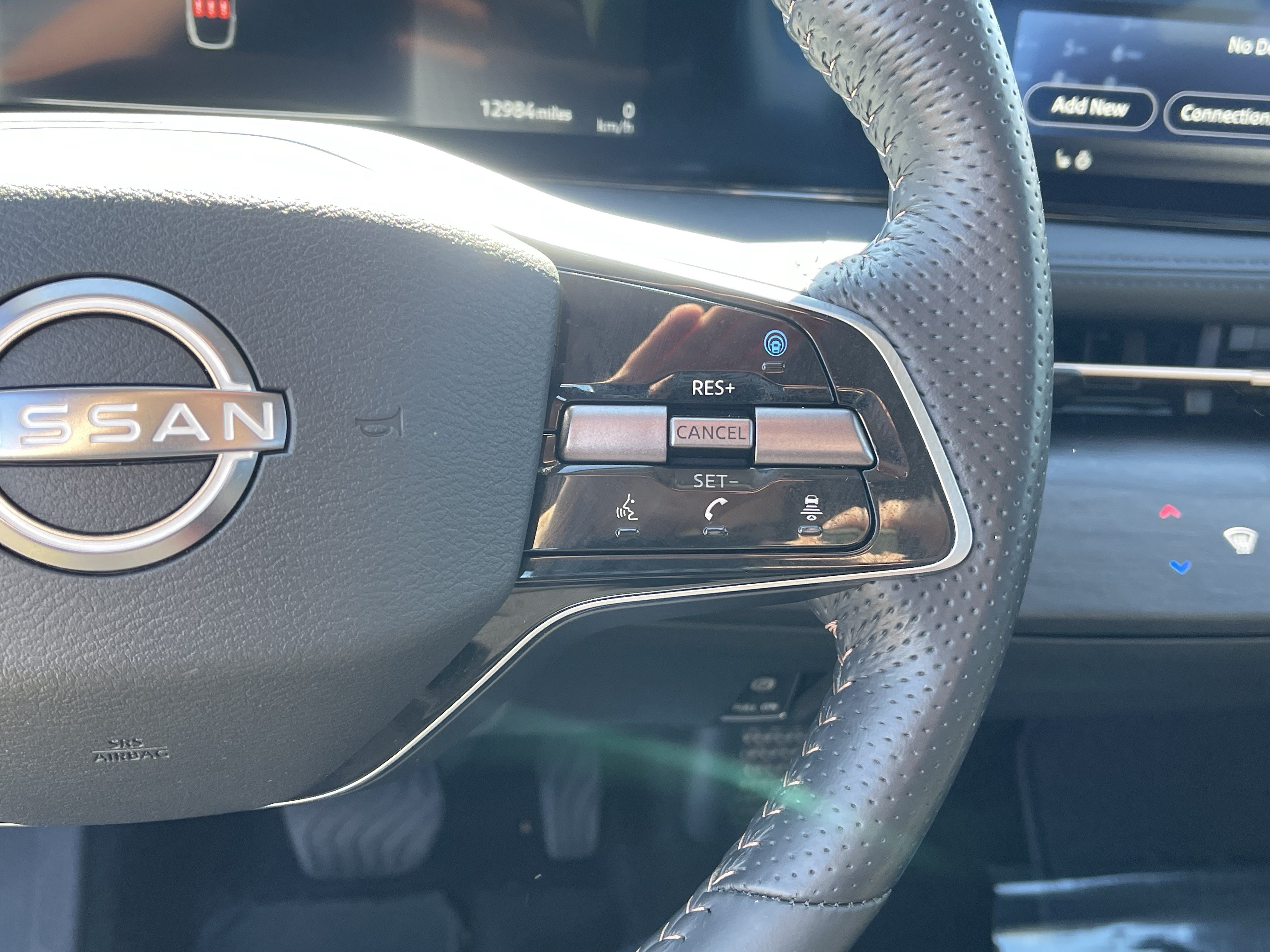 Used 2024 Nissan Ariya FWD image 22
