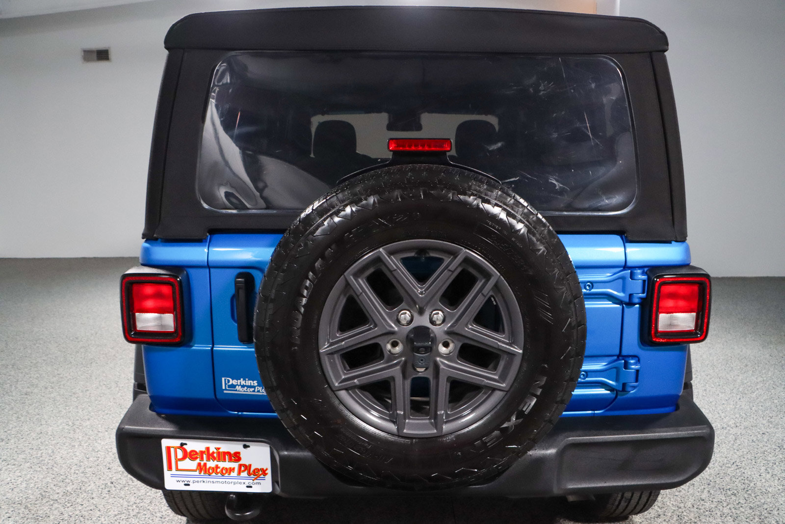 Used 2024 Jeep Wrangler Unlimited Sport image 8