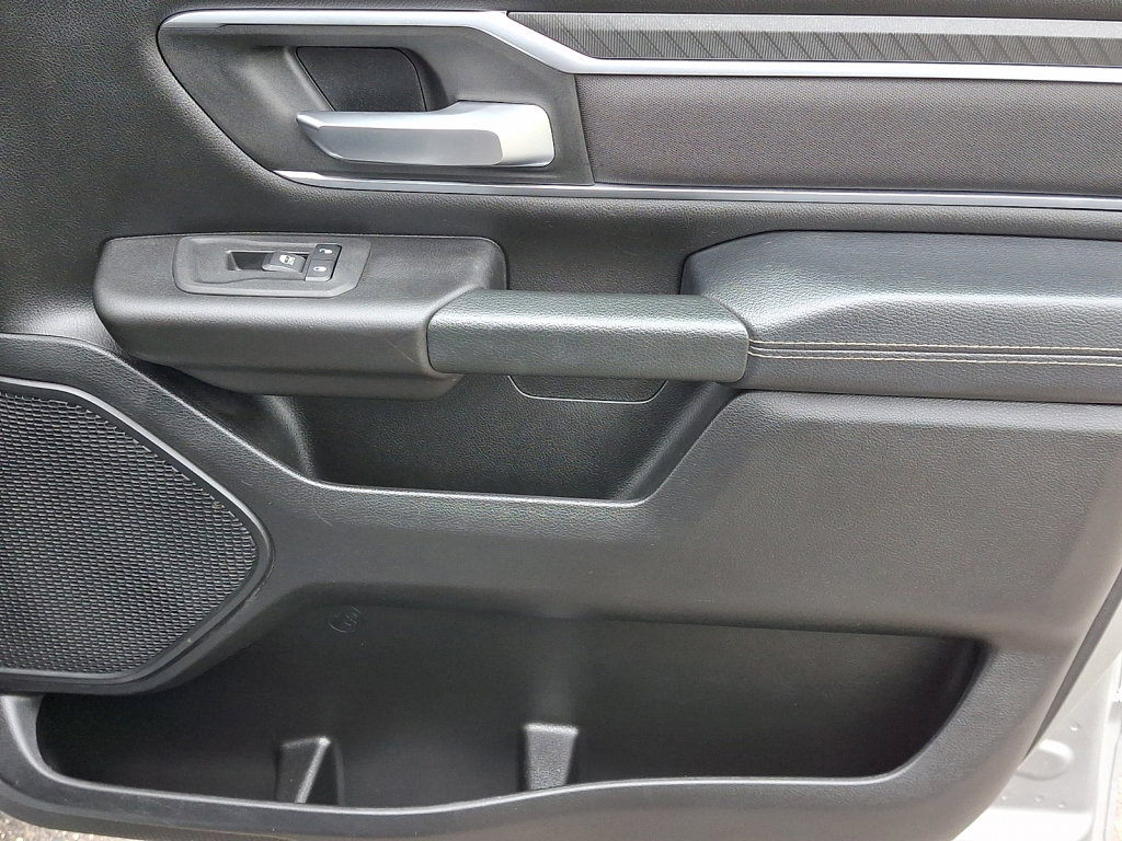 Used 2025 RAM 1500 Big Horn AWD/4WD image 10