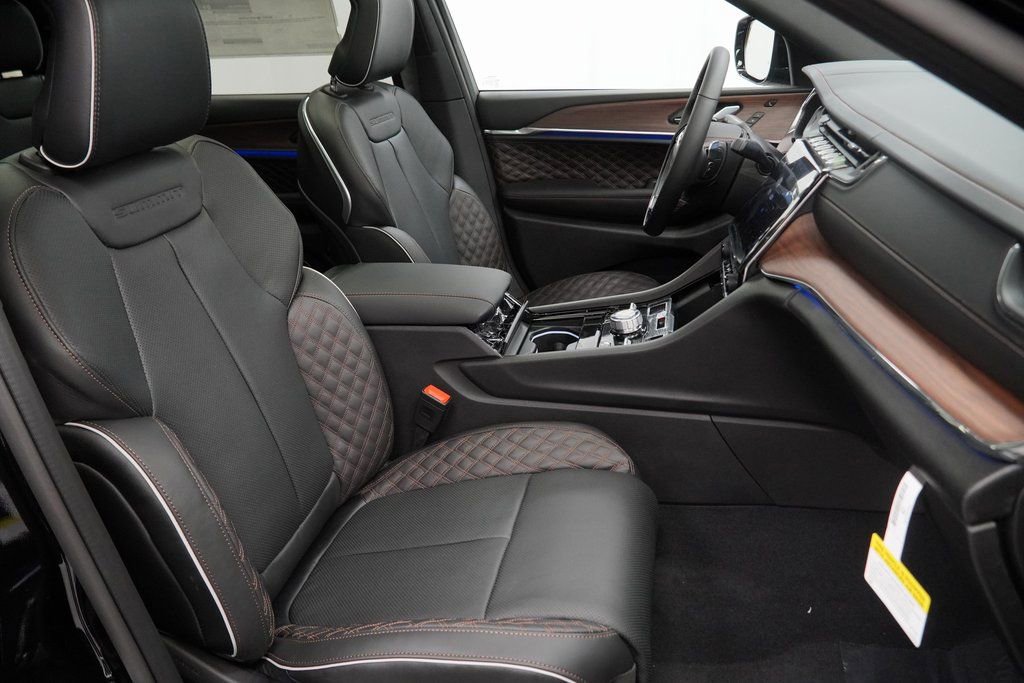 New 2025 Jeep Grand Cherokee L Summit w/ Obsidian Package image 35